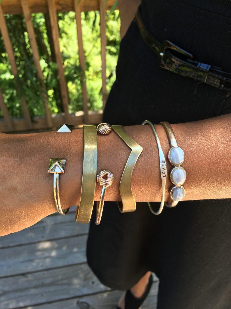 How to Stack Bangles | Catenya.com