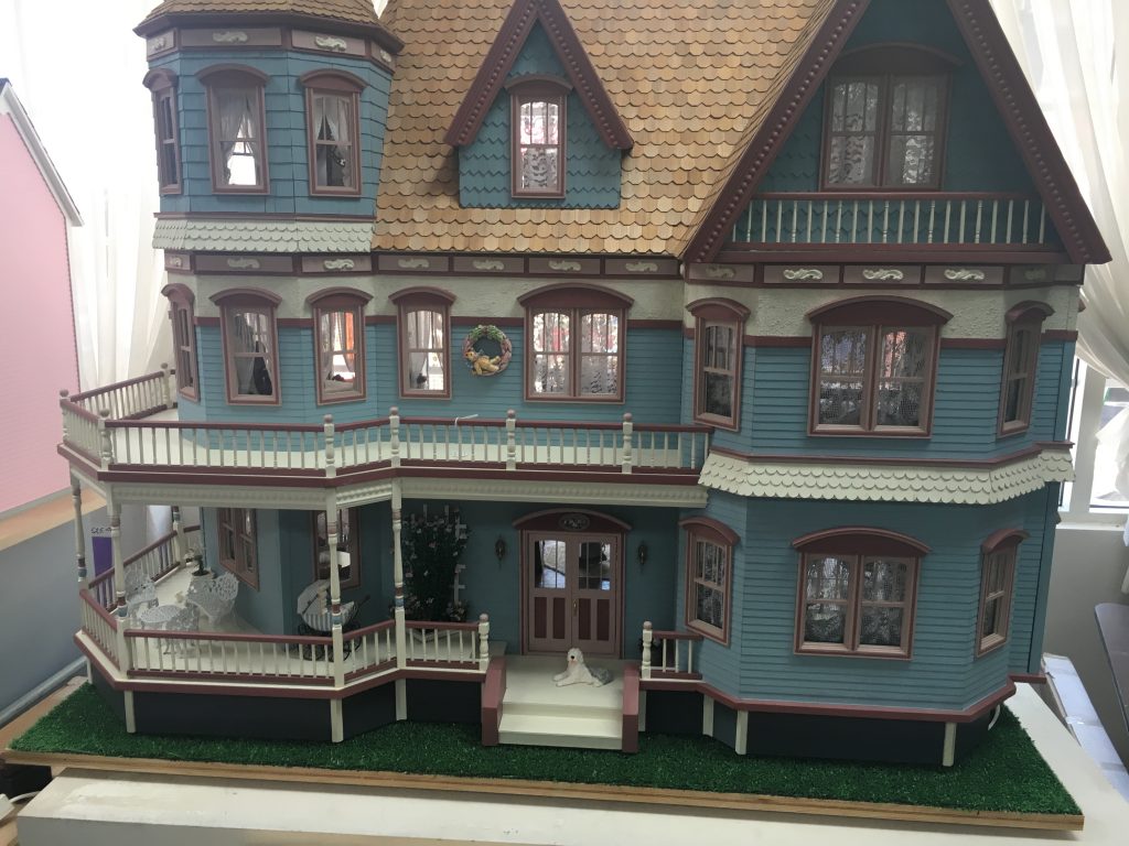 My Doll's House | Catenya.com