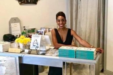 Author of Married to a Narcissist Catenya McHenry is a featured author at Black Pearl Bookstore in Austin, Texas on Independent Bookstore day and signs copies of her book.