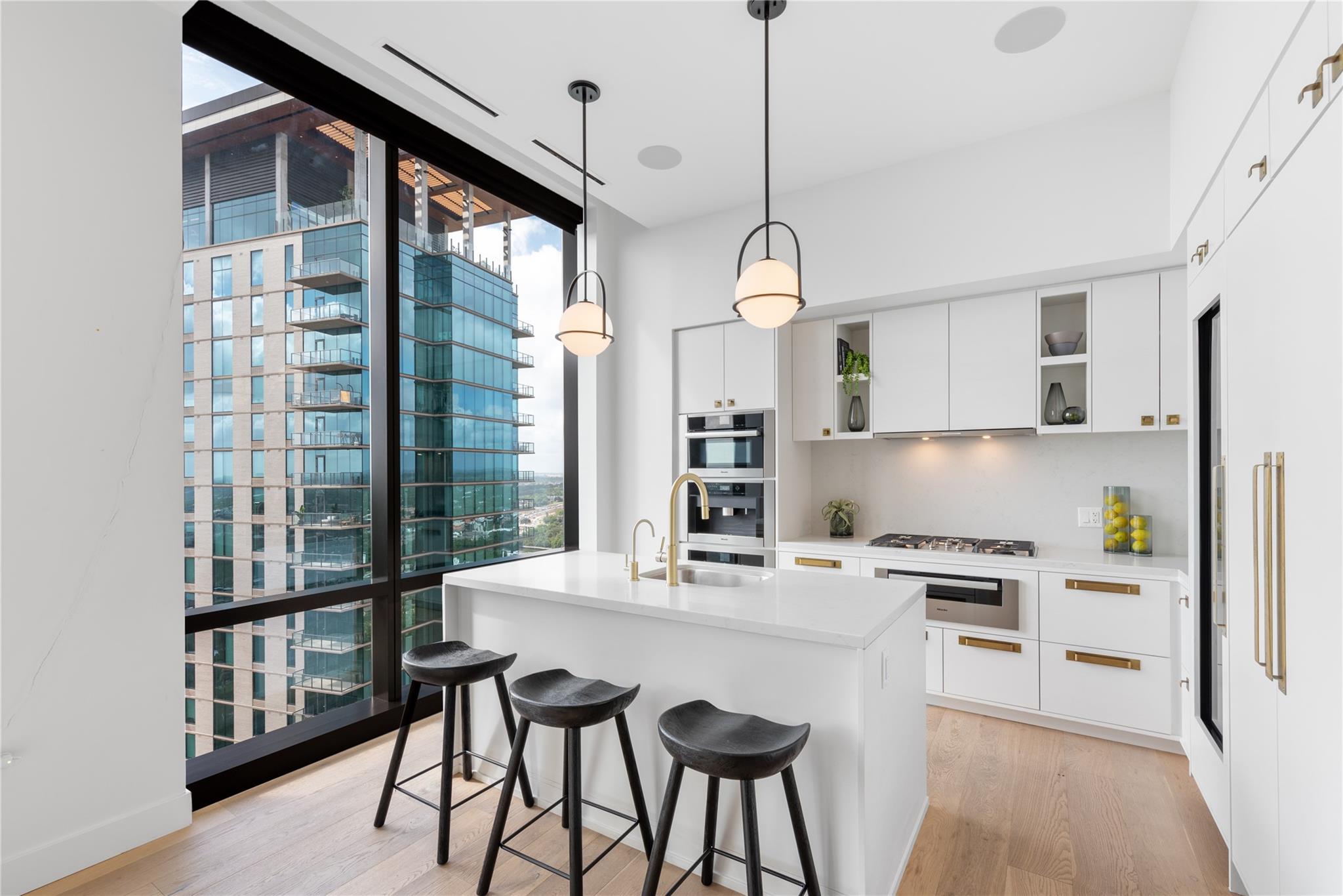 Lifestyle Austin TX and Rainey Street Penthouse